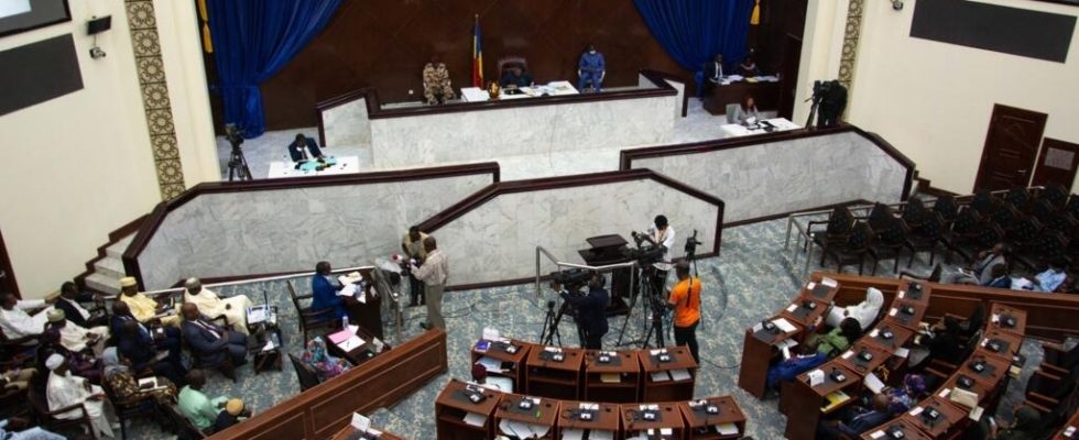 the National Transitional Council votes for general amnesty