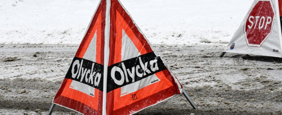 Bus has crashed into a mountain wall in Bohuslan