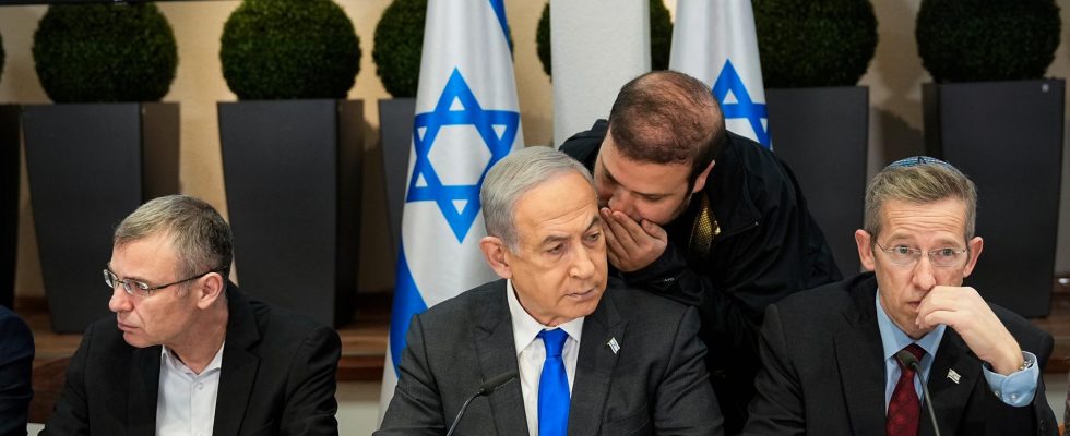 Ceasefire proposals are raised in Israel