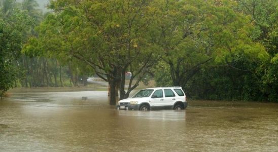 Flood alert in Australia Thousands of people were warned Move