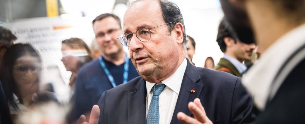 Francois Hollande strongly criticizes Emmanuel Macron and his lack of