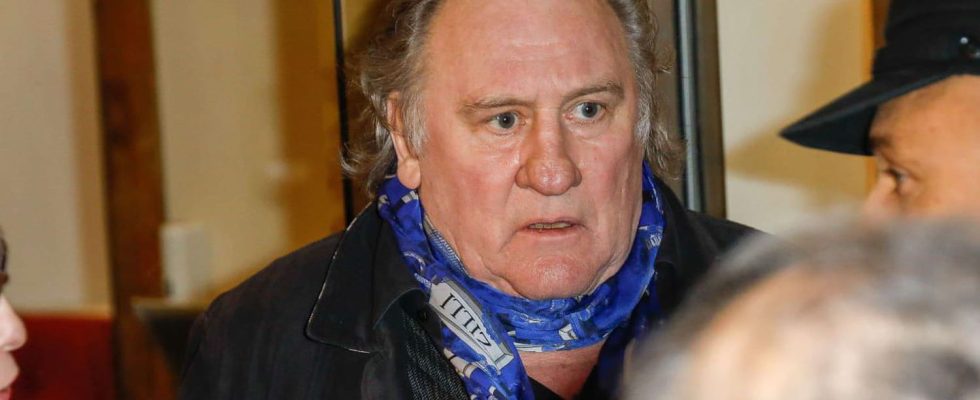 Gerard Depardieu places his Legion of Honor at the disposal