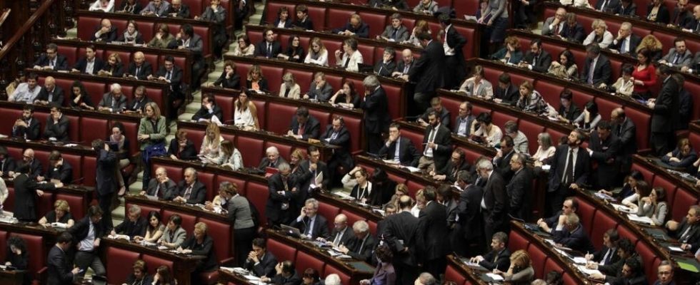 Italian MPs reject reform of eurozone bailout fund