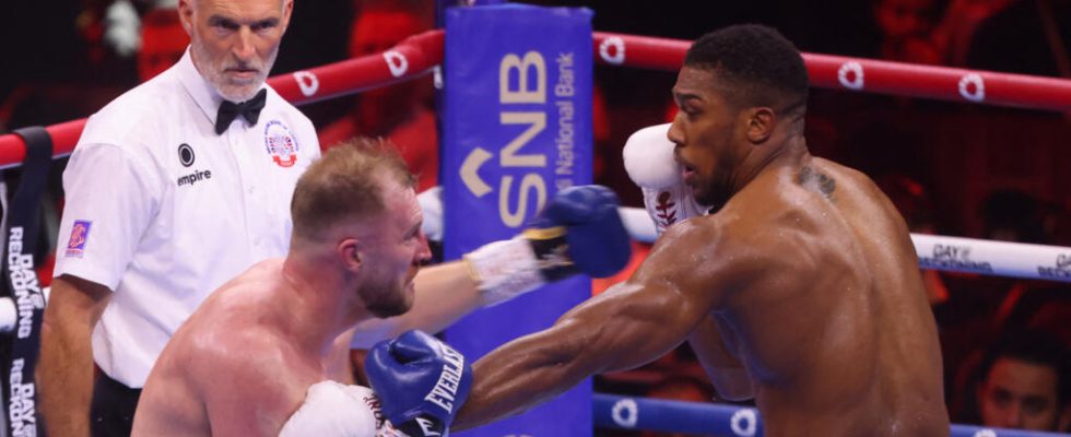 Joshua expeditious against Wallin Wilder dominated by an impressive Parker