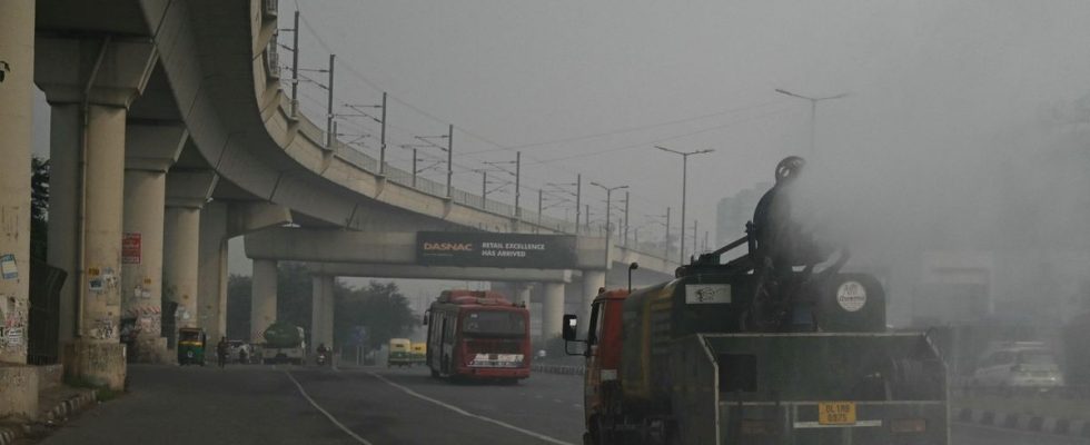 New Delhi relies on cloud seeding to dissipate pollution