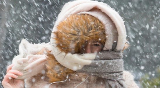 Snowy and windy New Years Eve in several places