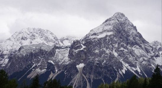 Thawing Alpine snow causes water levels to rise in Lek