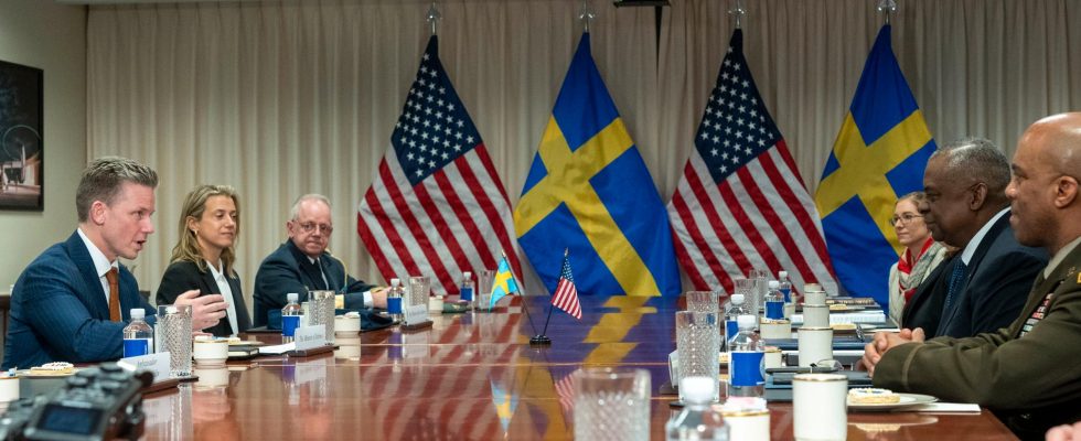 The US gets access to bases in Sweden