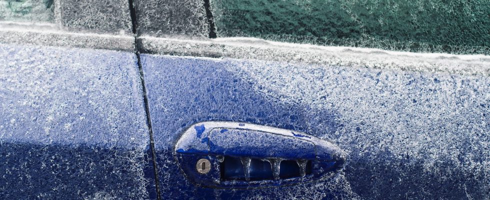 This Inexpensive Ingredient Helps Unblock Car Doors When Its Freezing