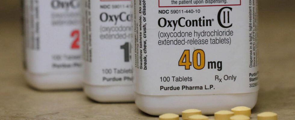 US opioid crisis Supreme Court examines Sackler familys legal shield