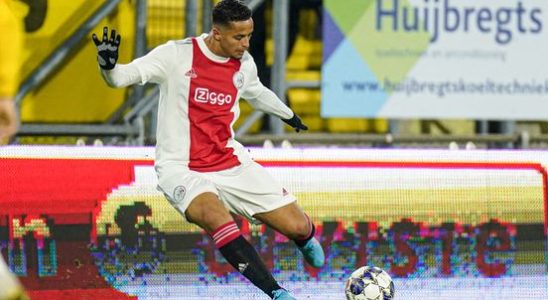 Utrecht footballer Ihattaren signs with Czech club Slavia Prague