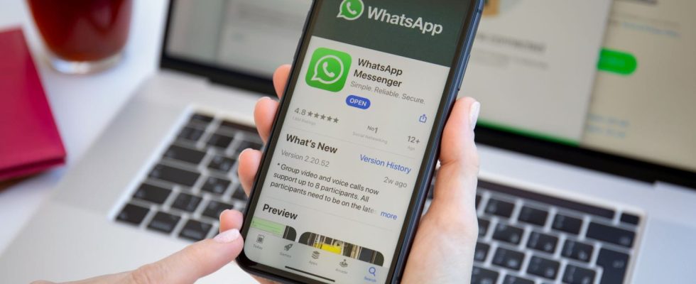 Windows 11 makes it easier to share files with WhatsApp