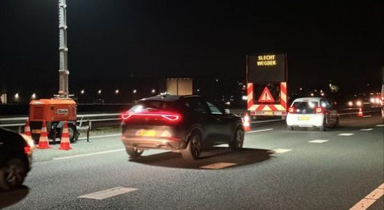 1706515543 Traffic stuck on A28 near Amersfoort due to a hole