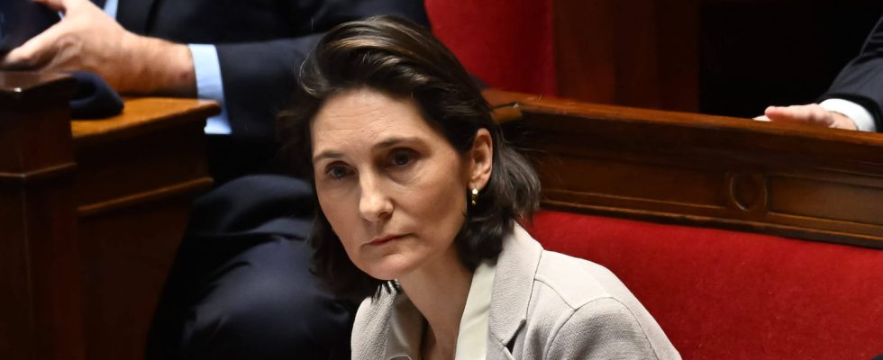 44 of French people want the resignation of Minister Oudea Castera