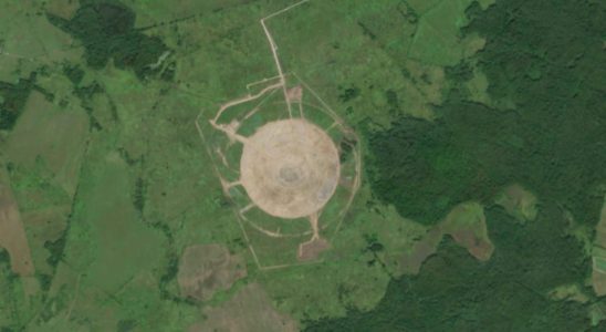 A 1200 meter wide circle appeared in satellite images