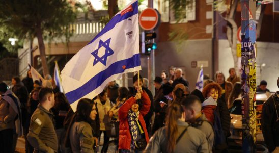 A Saturday of once again tense demonstrations in Tel Aviv