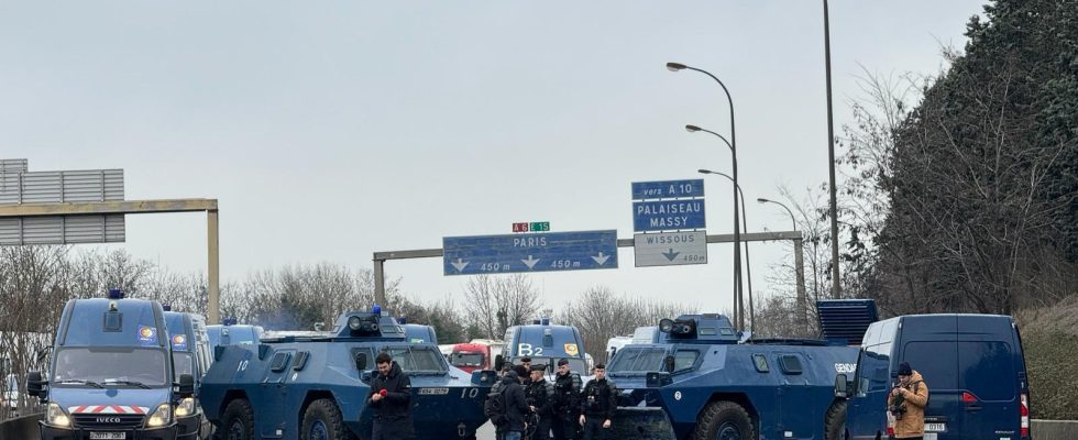 A hundred farmers arrested in France the EU lets go