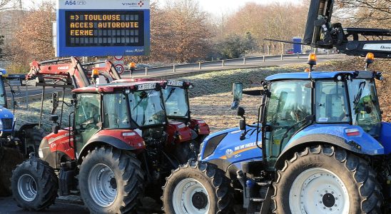 By Friday France will be paralyzed farmers threaten