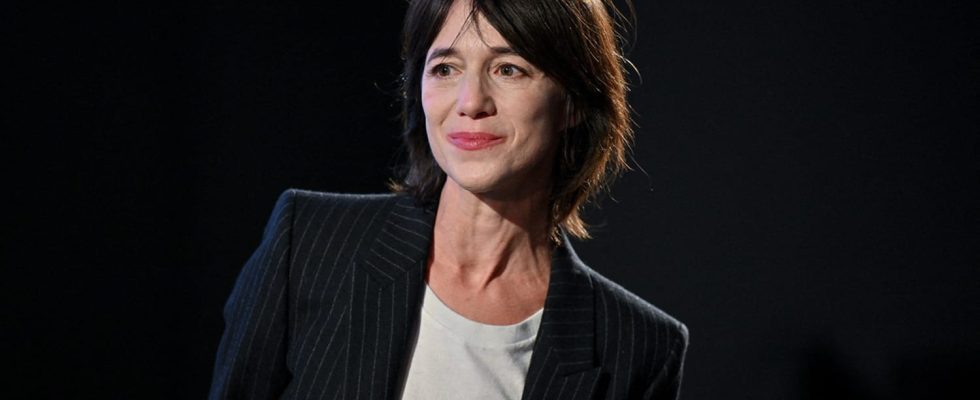 Charlotte Gainsbourg hair in the wind and sexy body reveals