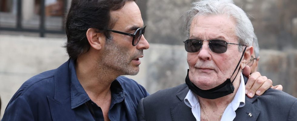 Delon affair faced with investigators the sad words of the