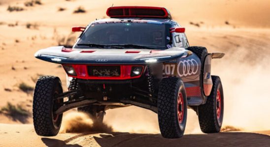 Electric Audi RS Q e tron breaks new ground with Dakar