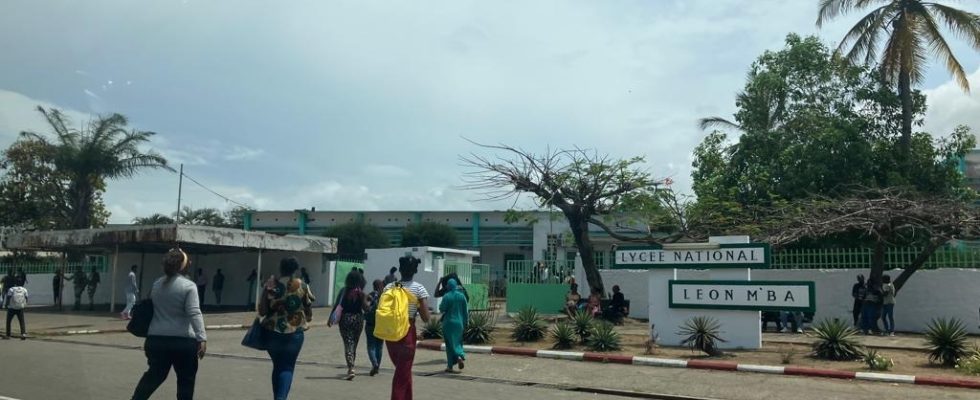 In Gabon students demonstrate against the tightening of obtaining a