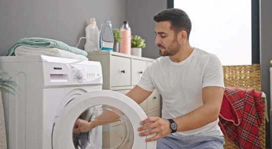 Men who wash their towels only once a year risk