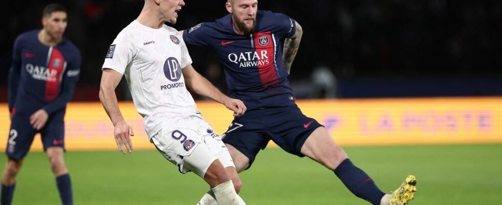 PSG defender Milan Skriniar operated on ankle next week