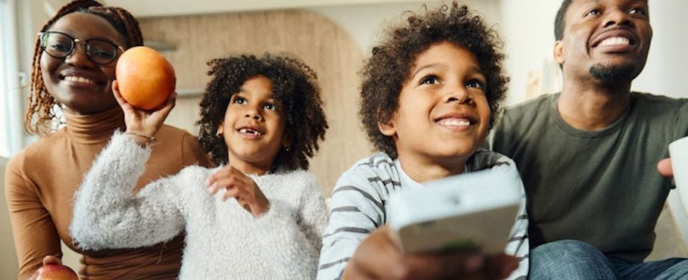 Screen time can benefit children if spent with parents