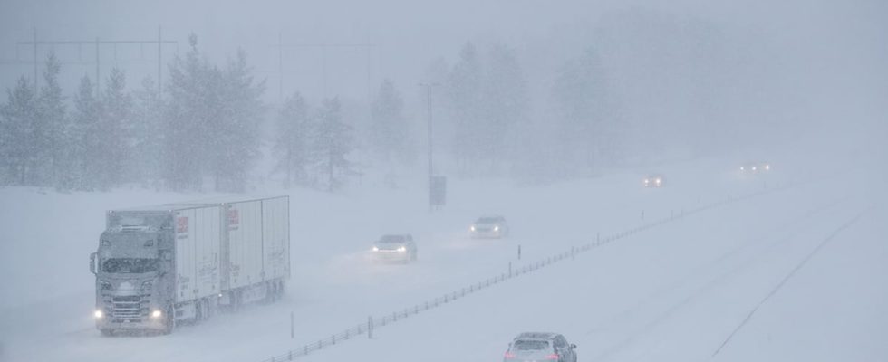 Snow strong wind and icy conditions