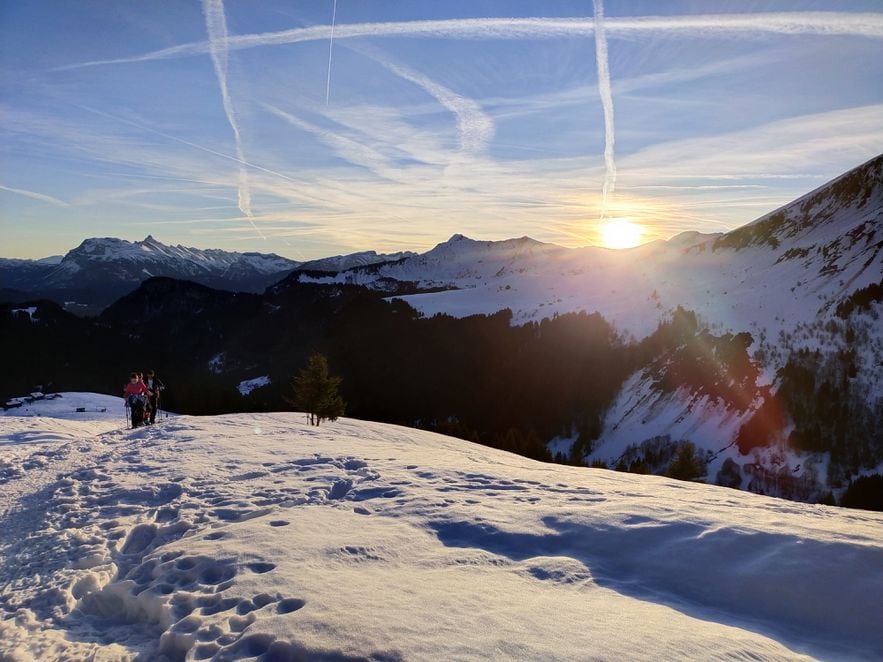 Hike at dusk (Les Get).