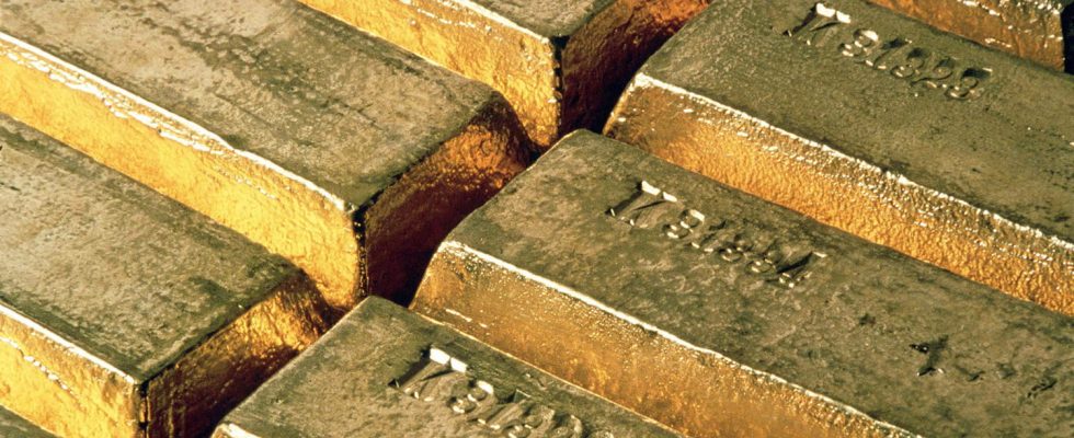 The biggest gold reserve in France is in the middle