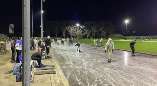 Top crowds at skating rinks ice club Siberia in Utrecht