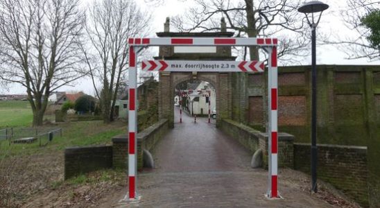 Ugly gates at the Hofpoort are causing a stir in