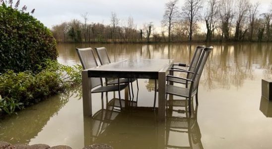 Water in the Linge will recede again but sandbags in