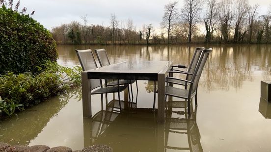 Water in the Linge will recede again but sandbags in