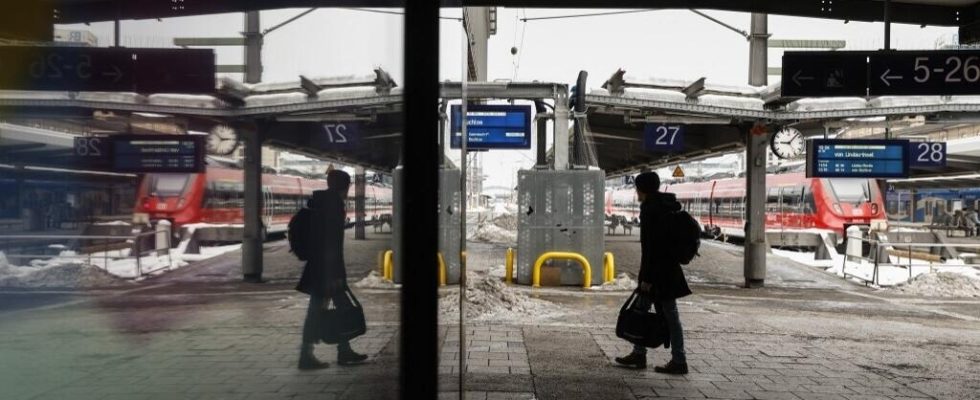 faced with a record strike by train drivers shared users