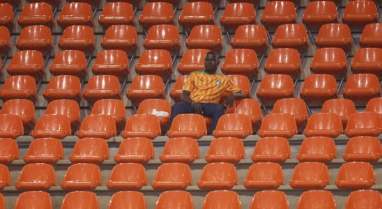 faced with low attendances in the stadiums CAF and Cocan