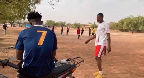 in Kedougou the difficulties of footballers deprived of recent sports