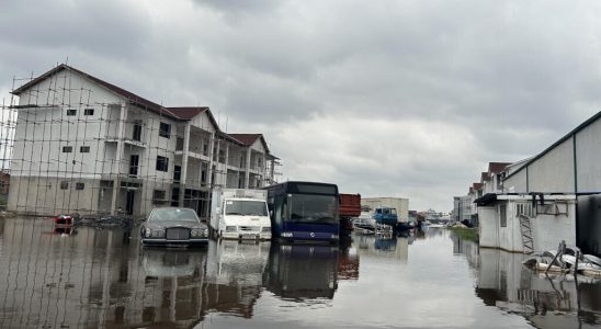 recent rainfall complicates relief efforts for populations in flooded neighborhoods