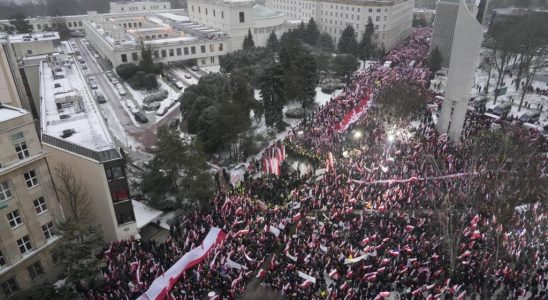 the right in the streets against the new management of