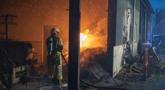 112 news fire in barn in De Hoef