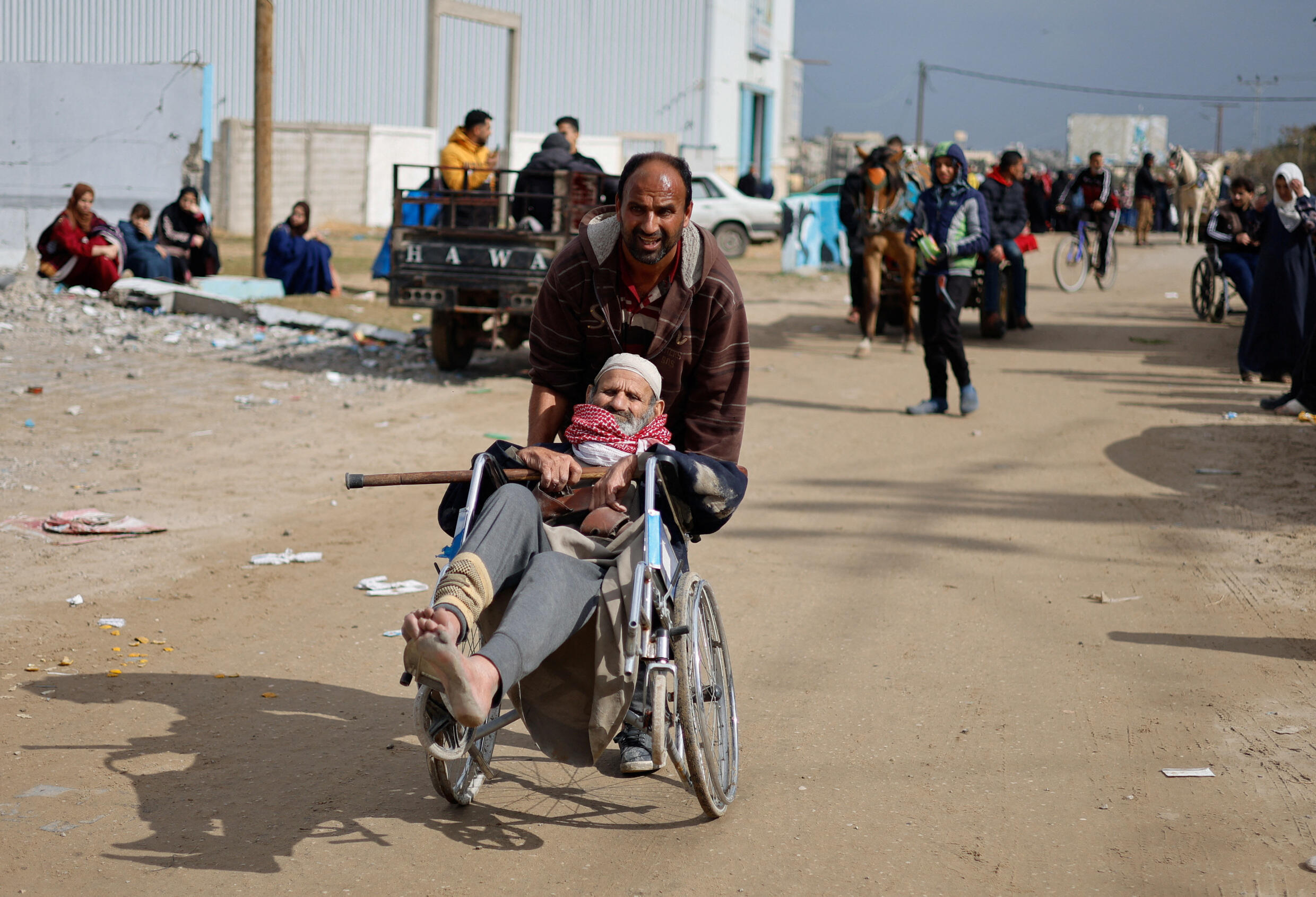 Palestinian patients arrive in Rafah after being evacuated from the Nasser Hospital in Khan Younis due to the Israeli ground operation, amid the ongoing conflict between Israel and Hamas, in the southern Gaza Strip, on February 15, 2024.