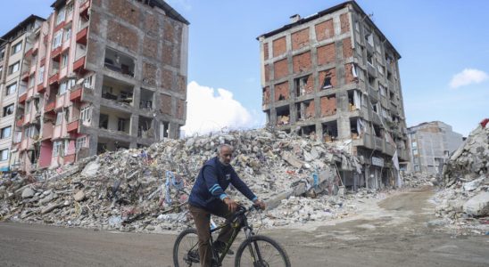 A year after the earthquake in Turkey victims struggle to