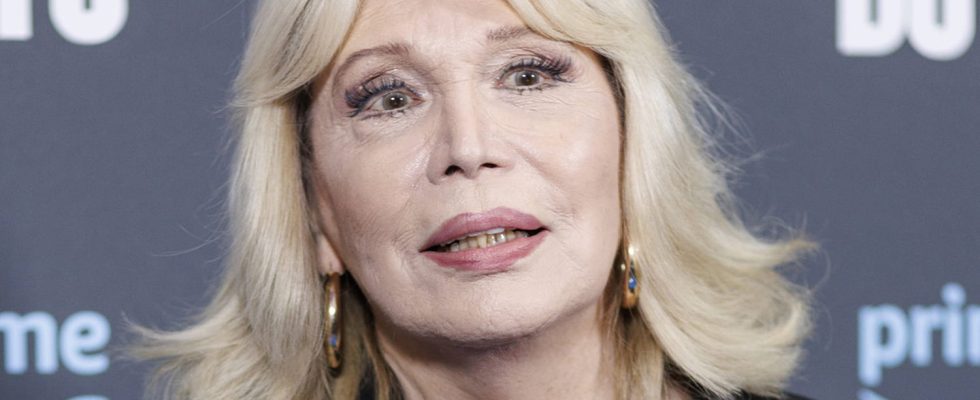 Amanda Lear perfectly wears this makeup trend that well see