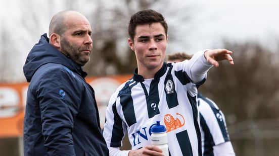 Amateur football transfers Vogels also picks up Van Gorkom from