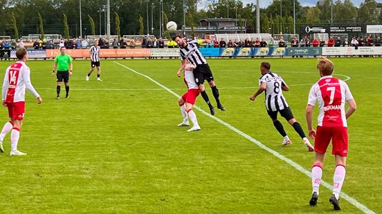 Amateur football two derbies in the third division and Spakenburgs