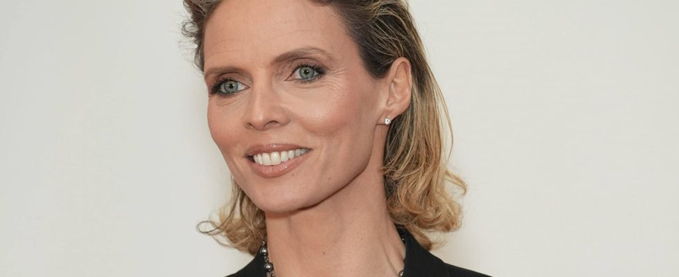 At 45 Sylvie Tellier reveals her body in a bikini