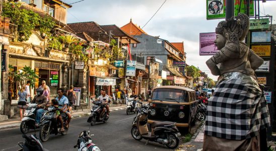 Do yoga in Ubud