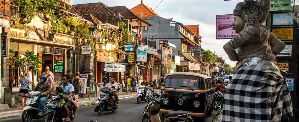 Do yoga in Ubud